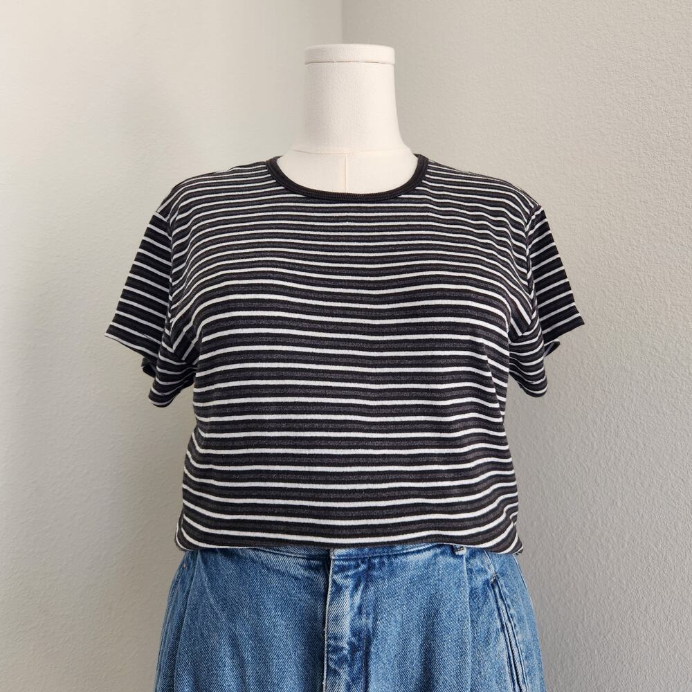 Vintage 90s Black White Striped Short Sleeve Crewneck T Shirt Sonoma M